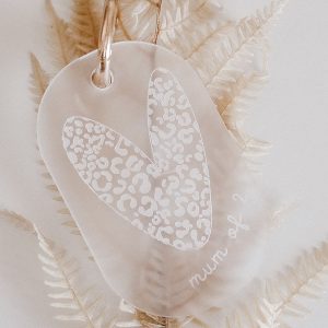Porte clé "Coeur léopard" - Acrylique givrée