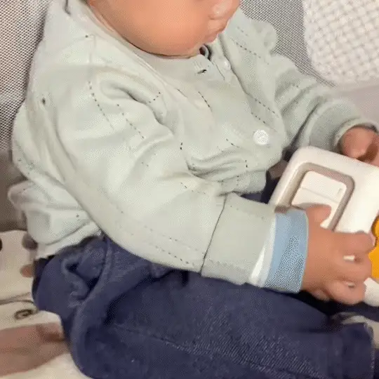 '' Promotion 75% de rabais '' pour un temps limité cube d'activité