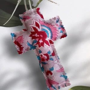 Croix en tissu "block-print"